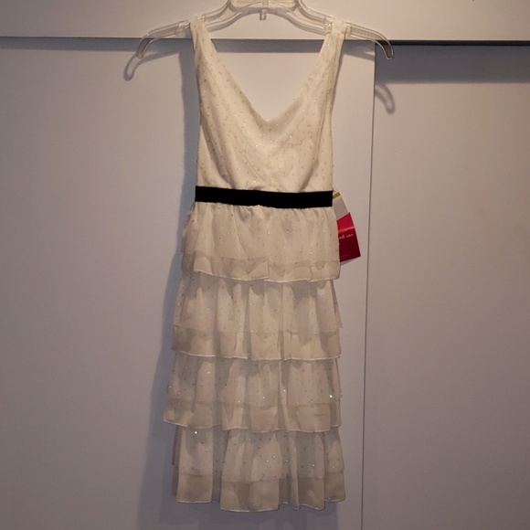 Dress - Picture 1 of 2